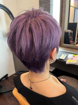 ヘアメイクブリーズ ショートグラデーション