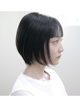ウィスカーヘアー(whisker hair) ショートボブ