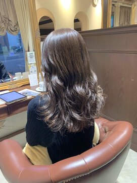 アドラーブル 女池店(adorable) 【アッシュブラウン】【20代30代40代】