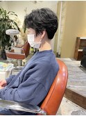 くせ毛を活かしたパーマ風ショートカット  襟足浮きカバーカット