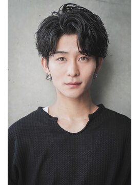 カライングドゥ(ing deux) スーツ短髪ツーブロック束感モテる黒髪シークレットパーマ流行