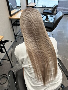 エレクシィ(ELEXY) ロング メタルグレージュ