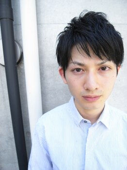 仕事帰りにも立ち寄れる♪一人一人の髪質や骨格に合わせて再現性の高いカットで、毎朝のセットも楽々！