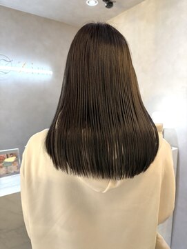 ジーナ 天神(Zina) グレージュ/赤み消し/髪質改善