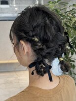 キリ 逗子(kiri) 逗子葉山ヘアメイクツインテールまとめ髪結婚式卒業式編みおろし