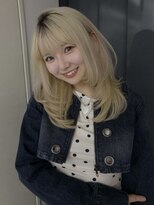 アイヴァン(AIVAN)&nbsp;ミディアムレイヤー ホワイトブロンドiii