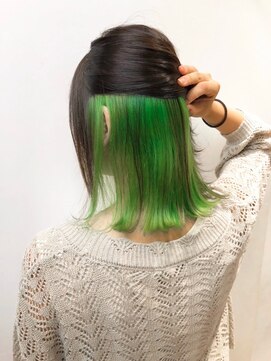 イースブルー 高松店(Y’s Blue) インナーカラー◆グリーン◆外はねミディ