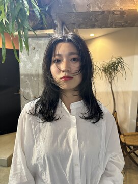 ガタカ(GATTACA) レイヤーカットとカーキグレージュ