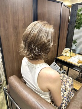 アルカナ 原宿表参道(ARCANA) 斜めバンググレージュカラーシルキーベージュ　マッシュパーマ