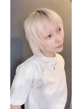 シリー(Silly) ショートボブ/ハイトーン/パンク/ブロンド/外国人