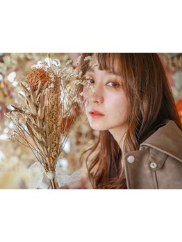 【21時まで営業/梅田】大人気なアレンジ自在のミディアム・ロングヘア★顔周りのカットも絶妙なバランス◎