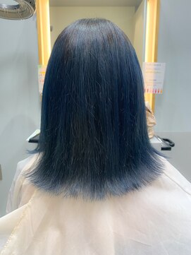 フィゼル 南堀江店(fizelle) ブルーカラー