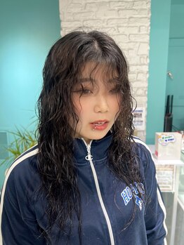 リーホリエ(Lee Horie)の写真/【10時～19時最終受付★Lee Horie】グランジパーマ・レディーススパイラルパーマで、セットも簡単お洒落に*