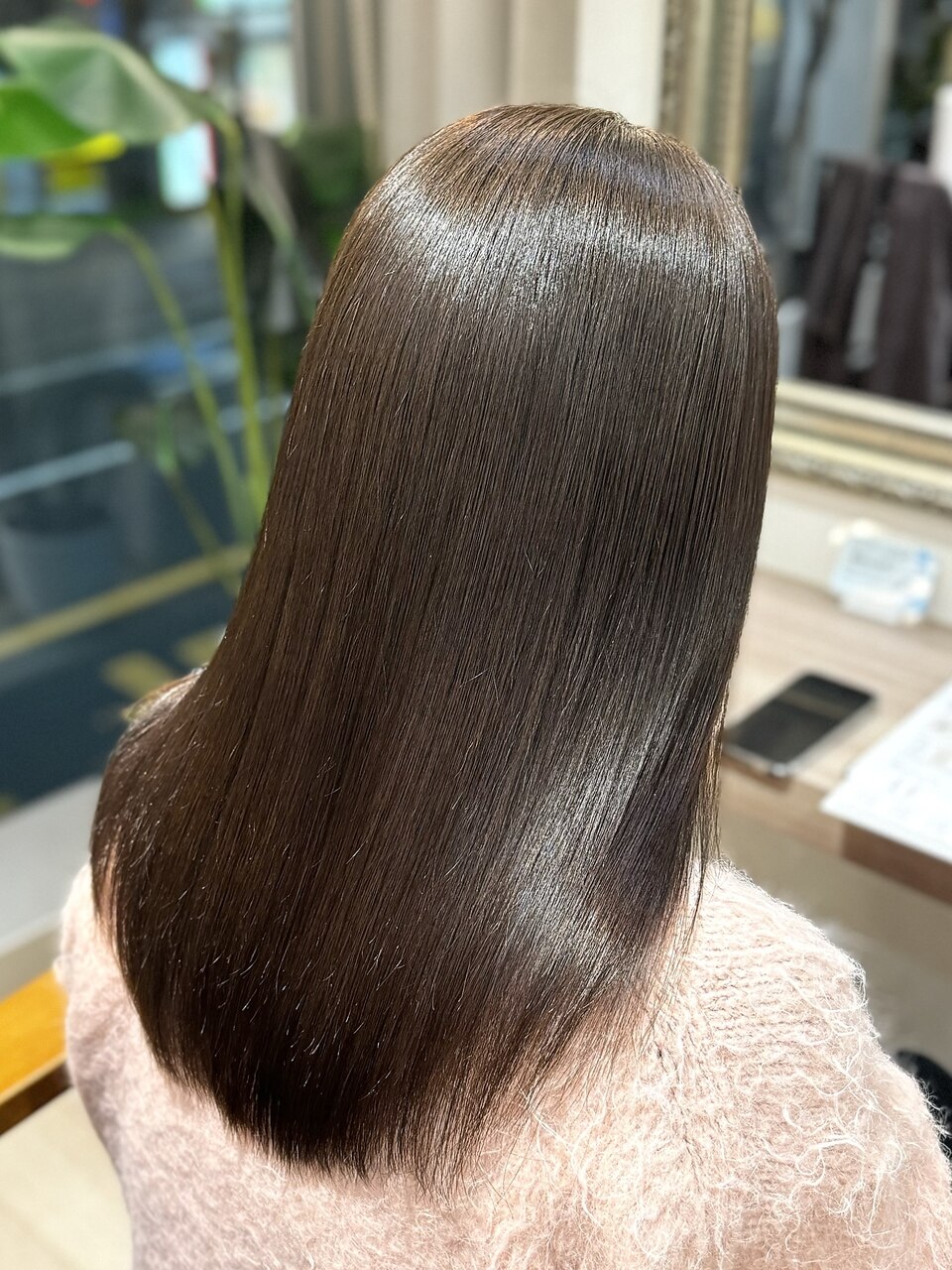 【全員】似合わせカット+艶感カラー+美髪トリートメント \11000