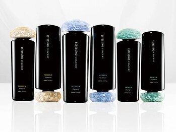 美容室コラージュの写真/専用スコープで頭皮の状態を確認！エステシモを使用した本格スパで心身のタイプに合わせた極上ケアを提案◎