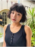 人気のボブスタイルに柔らかさを足したウェーブヘア