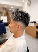 ホワイトメッシュ×ツイスパフェード