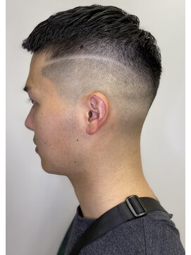 フランクスバーバー アンド ビアークラブ(FRANK'S BARBER and BEER CLUB) スキンフェードサイドグラデーションスリークショートクロップ