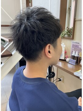 コアフィールフィス(COIFFURE fils) 【見附　今町】似合わせカット　刈り上げ　動きのあるマッシュ感