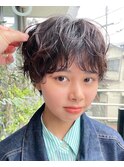 ショートボブパーマ20代30代40代イヤリングカラー大人可愛い