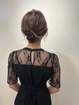 ソノ(sono)&nbsp;シニヨン　大人かわいい　花嫁　二次会　パーティー　ドレスヘア