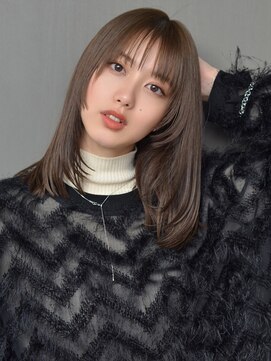 シーン(SCENE) 顔周りレイヤーカット　艶感　ブラウンカラー【天神/今泉】