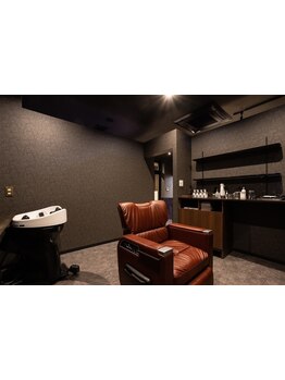 完全個室プライベート空間あり◎周りを気にせず、自分だけの贅沢なサロンタイムをお過ごしください。