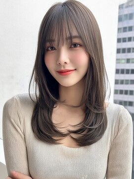 アビリタ(abilita) セミロング レイヤーカット 顔周り 透明感 ベージュ 艶髪 30代