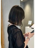 切りっぱなしボブ×オリーブベージュ