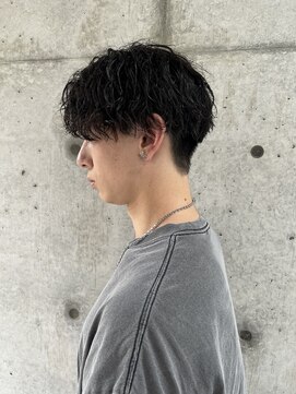 イズ(iss) 波巻きパーマ