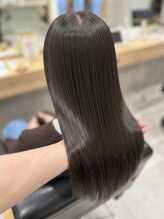 Q：白髪染めを繰り返して髪がパサつきます。