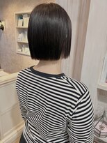 キャアリー(Caary) 福山美容室caary切りっぱなしミニボブ髪質改善ピンクカラー40代