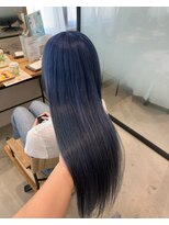 ファムバイアヴァンス(Femme by AVANCE.)&nbsp;ネイビーブルー×美髪ロング
