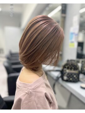 エリーツ 表参道(elyts) ミルクティーボブ