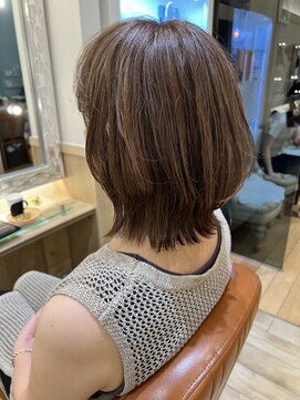 オリーブスバイネオリーブ(Olive's by neolive) 斜めバング/グレージュカラー/デザインカラー/白髪ぼかし/新宿