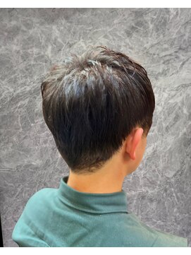 リバティシェアバーバー 銀座2nd(LIBERTY SHARE BARBER) シンプルなマッシュスタイル