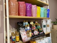 チョキチョキアートユイ(CHOKI CHOKI ART YUI)の雰囲気(「バーデンス」特許取得の低刺激ヘアケア商品を正規取り扱い。)