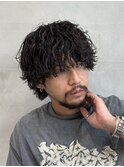 緩め縦落ちツイストスパイラルシャドウパーマセンターパート渋谷