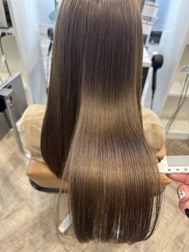 プラス ファースト ヘア(Plus 1st) ナチュラルストレート