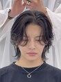 メンズヘアセンス 渋谷(MEN'S HAIR SENSE) 前上がりセンターパートウルフ。ミディアムレングス毛流れパーマ