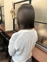 プチメゾントウキョウ(Petit Maison Tokyo)&nbsp;切りっぱなしボブ_オリーブブラウン