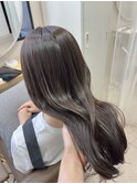 透明感オリーブグレージュ