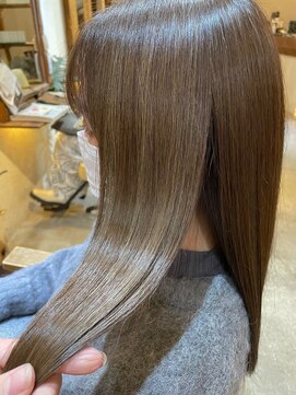 リゴッツ ドゥア プトゥリ(Regottz dua putri) 透明感ハイライト11.5暗めカラーデザインカラー