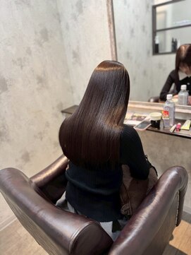 シシ 新宿(She 2.) トリートメント/艶髪ロング/髪質改善ストレート/美髪/透明感