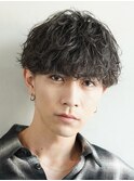 渋谷波巻きパーマメンズマッシュウルフセンターパートカット