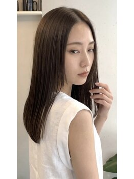 アインス 高田馬場(eins)の写真/【ずっと触っていたくなる質感と艶】憧れのサラ艶縮毛矯正で仕上がりはナチュラルに◎