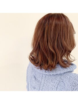 デフィー(DEFY) ピンクベージュのミディアムスタイル