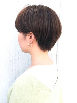 アルバム 新宿(ALBUM SHINJUKU) タイトショート_ウェーブパーマフォギーベージュ耳かけ_ba281772