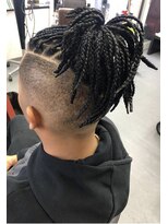 マドゥーズ ヘアショップ(Madoo's hair shop)&nbsp;ツーブロックブレイズ