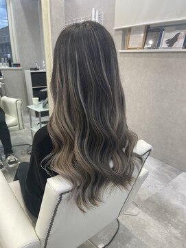 ホワイト(WHITE) [WHITE RYOTA]ミルクティグレージュバレイヤージュ